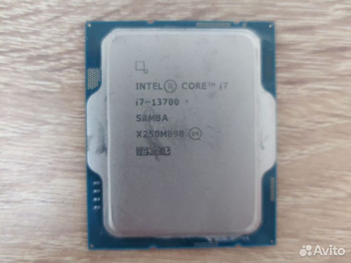 Процессор i7-13700