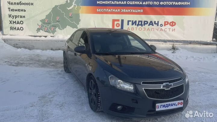 Стекло двери задней правой Chevrolet Cruze 9683308