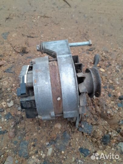 Генератор на Рено 19