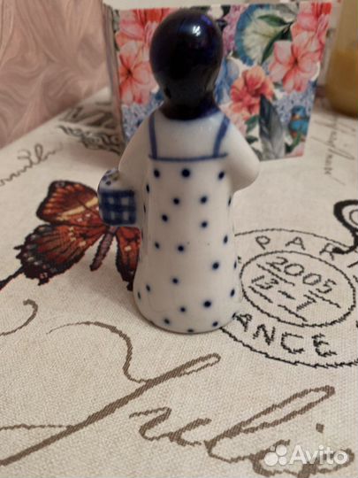 Фарфоровая статуэтка времен СССР