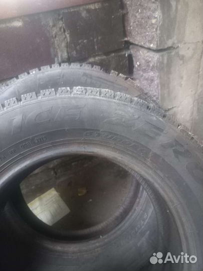 Pirelli Ice Zero 175/70 R14