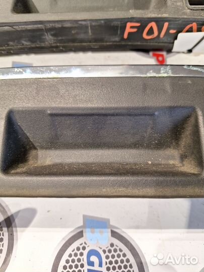 Молдинг крышки багажника бмв 7 2010г