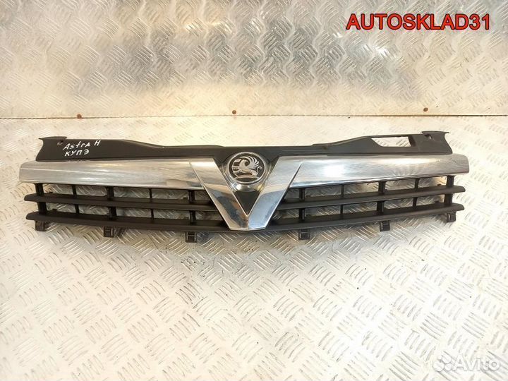 Решетка радиатора Opel Astra H GTC 13247178