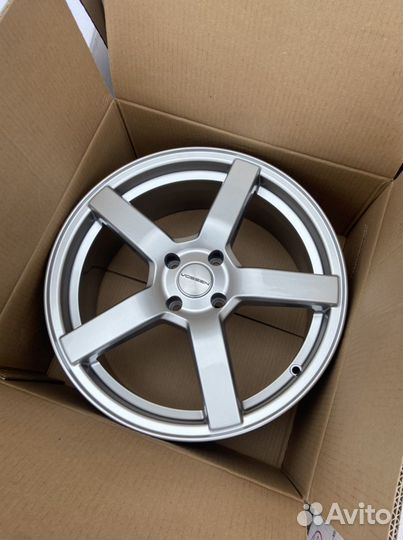 Новые диски replica Vossen CV3