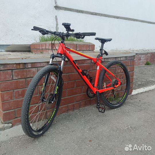 Велосипед GT Avalanche. 27.5