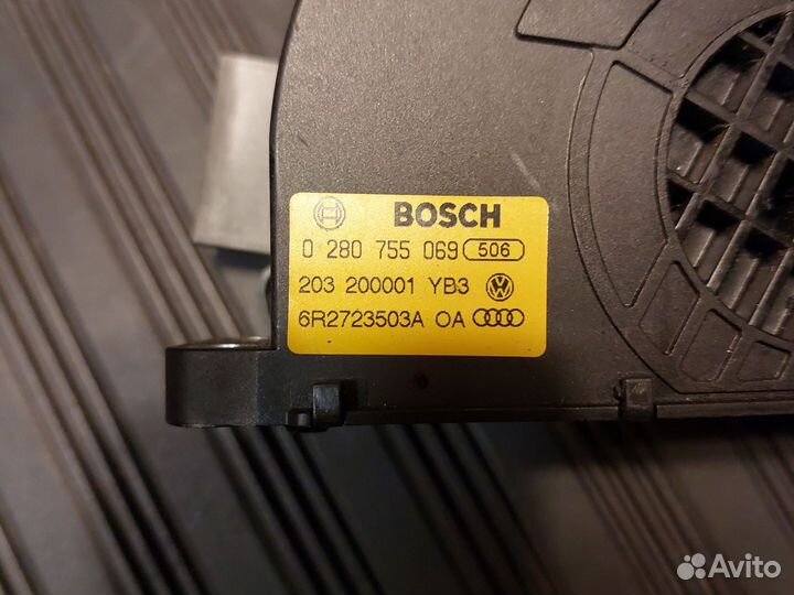 Педаль газа 6r2723503a