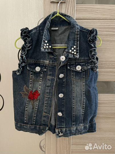 Джинсовая безрукавка