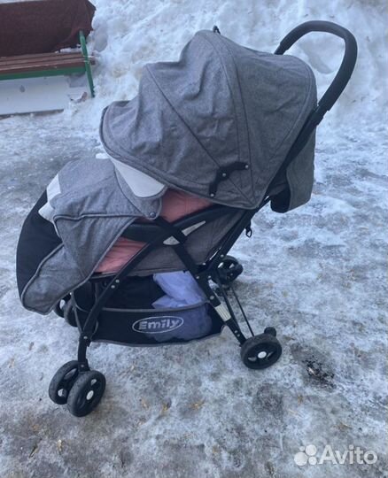 Прогулочная коляска