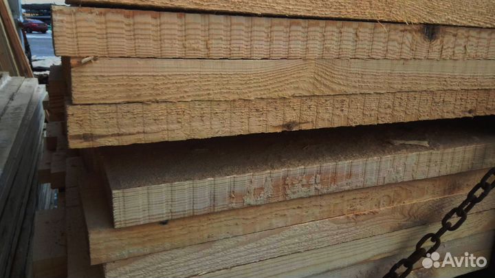 Сосновые доски, прочные и долговечные материалы для строительства