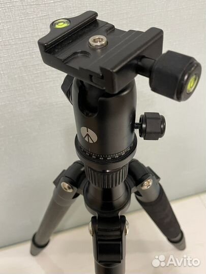 Штатив для фотоаппарата профессиональный