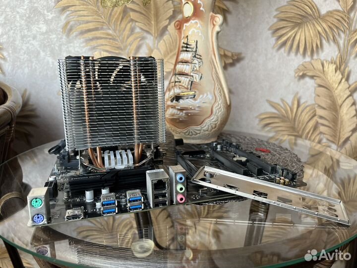 Материнская плата с i7 8700K