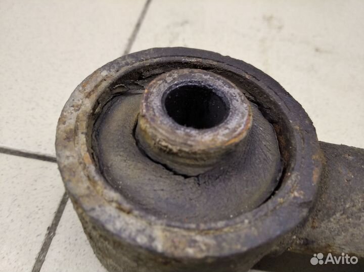 Тяга задняя продольная правая Land Cruiser (100) 1