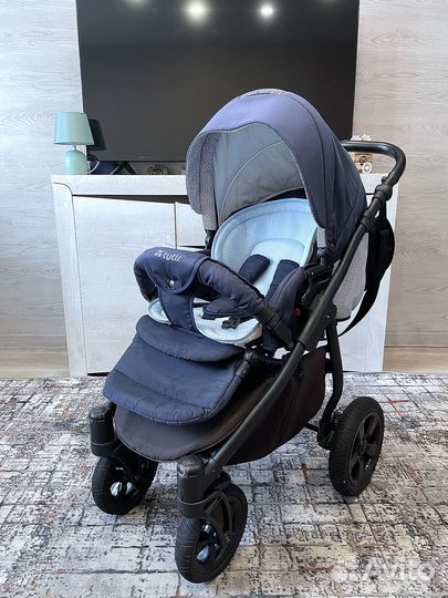 Коляска Tutis Zippy 3 в 1 легкая