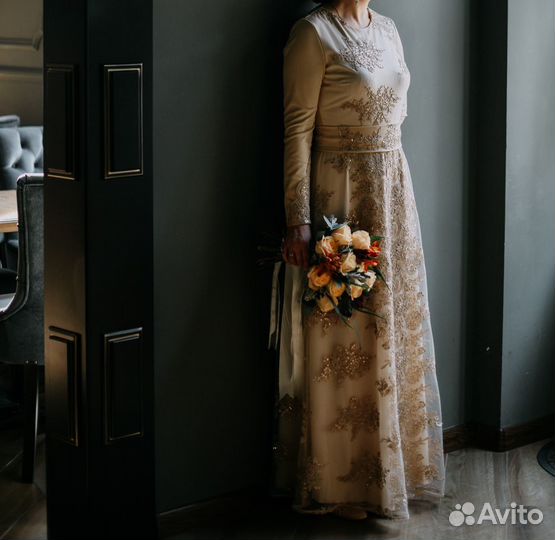 Свадебное платье