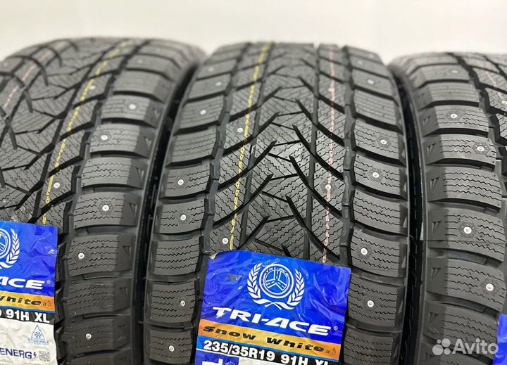 Tri Ace Snow White II 235/35 R19 55H