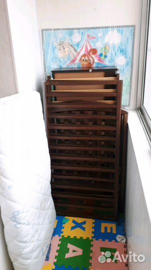 Продам детскую кроватку Papaloni