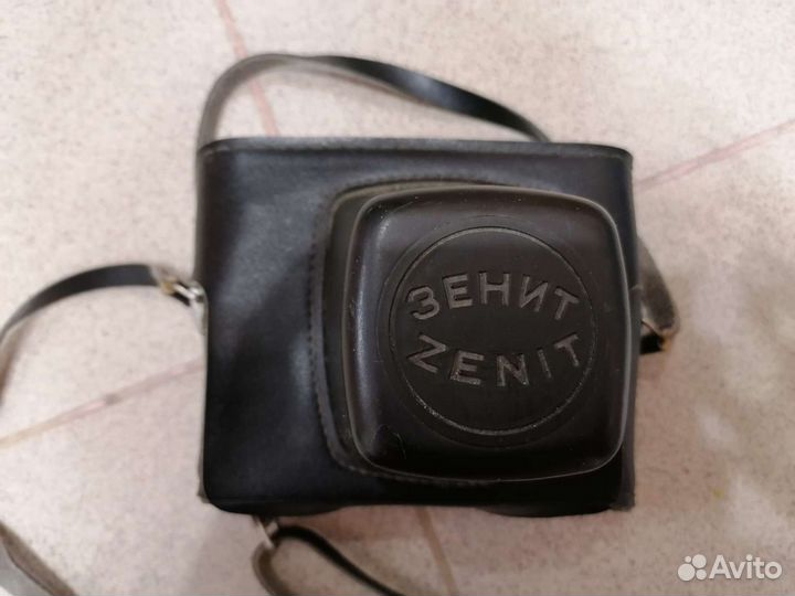 Плёночный фотоаппарат Зенит Е СССР