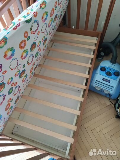 Детская кровать с подаркоми