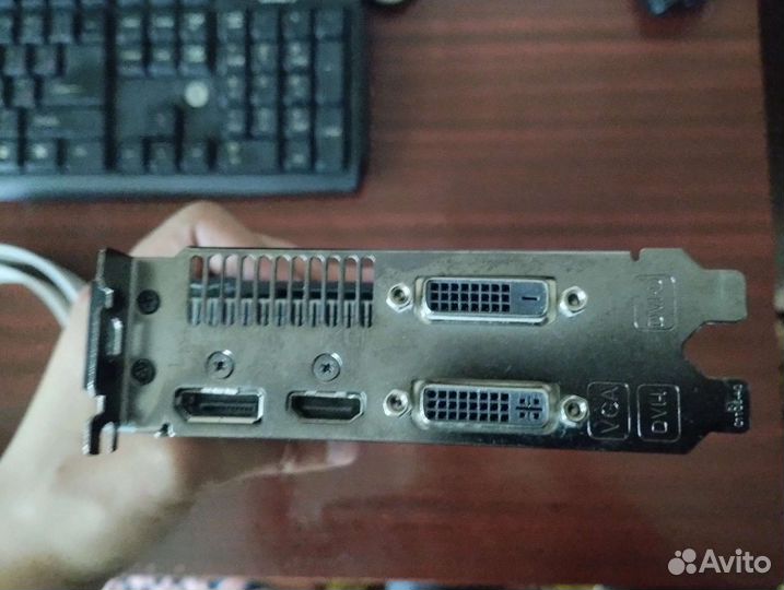 Видеокарта Radeon R9 270X