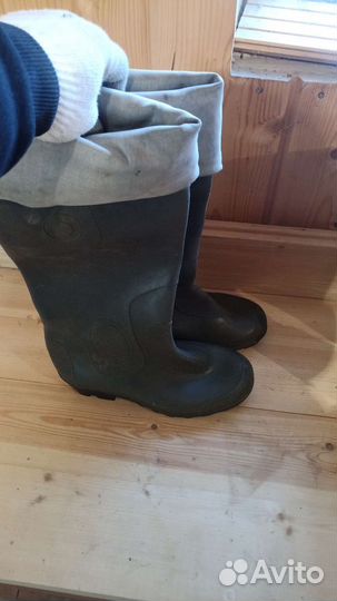 Резиновые сапоги болотные
