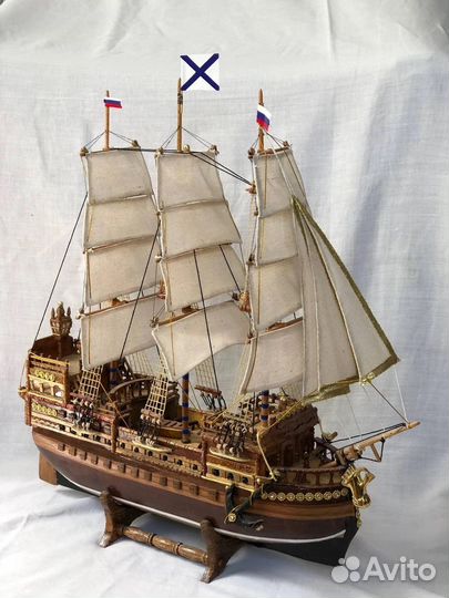 Модель корабля из дерева ручная работа
