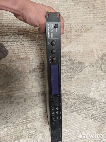 Процессор эффектов tc electronic m-one