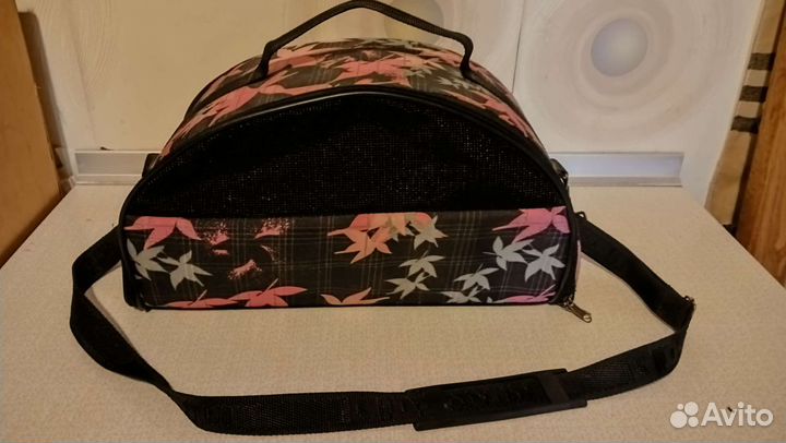 Переноска для кошек и собачек