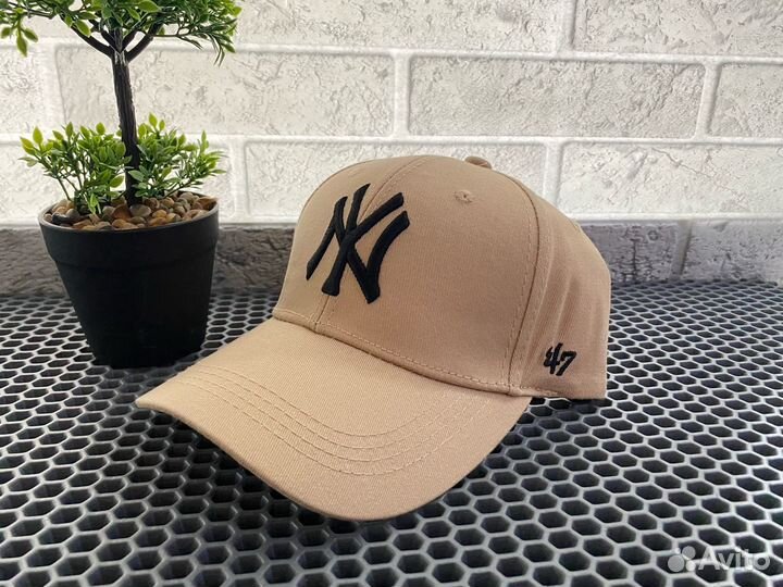 Бейсболка new era бежевая