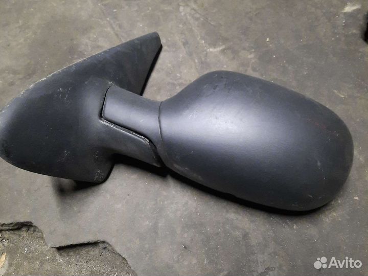 Левое зеркало Renault megane 1