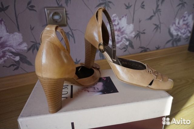 Новые кожаные туфли р.37