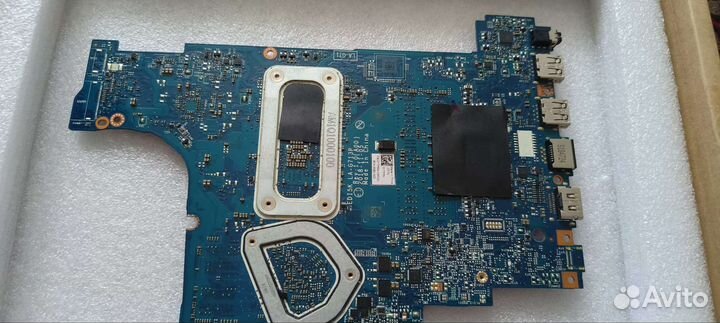 Материнская плата с процессором i3 7020u
