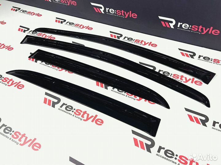 Ветровики Toyota Vitz 90