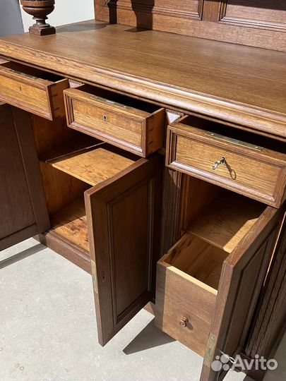 Антикварный дубовый буфет, реставрирован