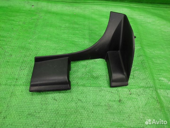 Накладка петли багажника левая VW Touareg 02-10