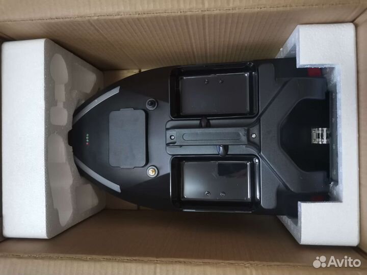 Прикормочный кораблик V020L