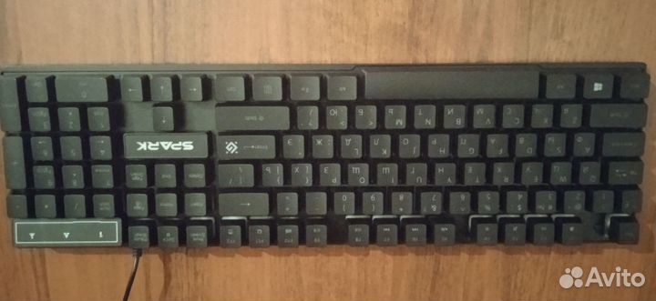 Игровая клавиатура и мышь