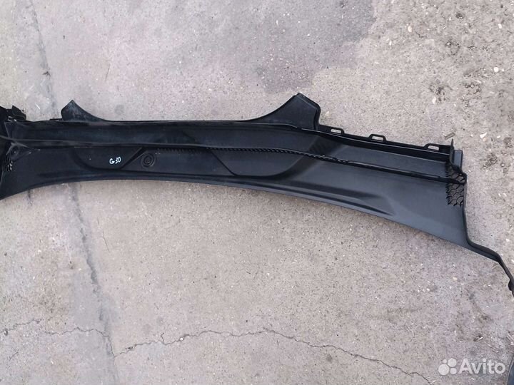 Планка обтекателя (жабо) BMW 5' G30