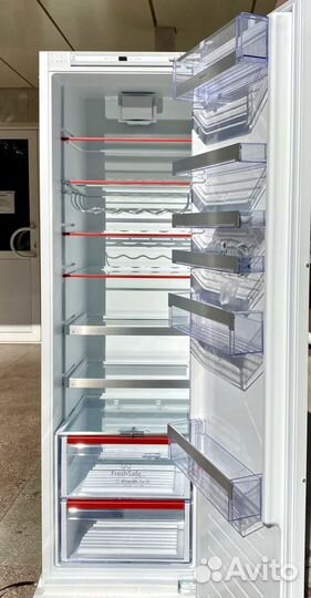 Встраиваемый холодильник