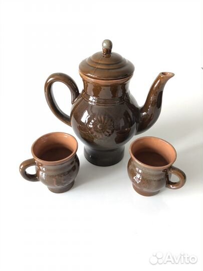 Чайник и две чашечки.Керамика. В отличном состоян