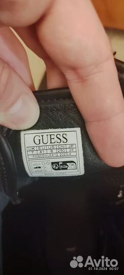 Продаются ботинки guess