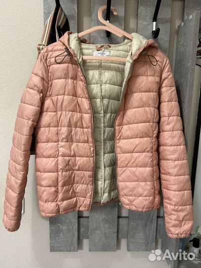 Куртка демисезонная женская 42 44 с капюшоном