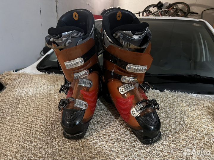 Горнолыжные ботинки Atomic hawx 100