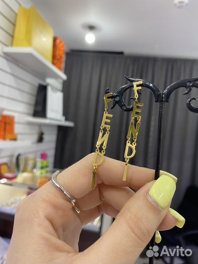 Серьги fendi