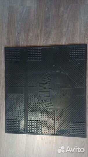 Антивибрационная подставка