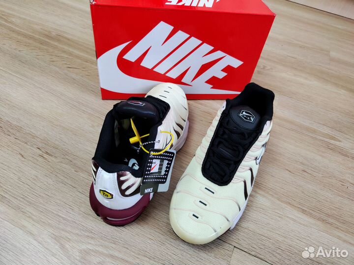 Кроссовки Nike Air Max Tn plus