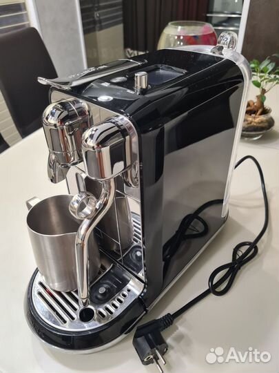 Капсульная кофемашина bork C730bk Creatista