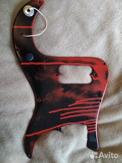 Пикгард для бас гитары