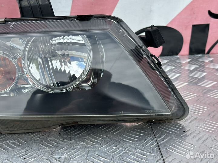 Фара ксенон правая Honda Accord 7 до рест