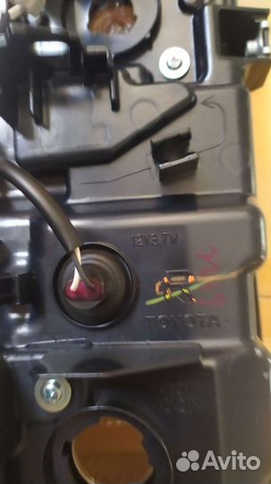 Фонарь задний Toyota Hilux viii