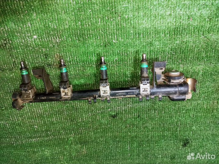 Рейка топливная (рампа) Ford Focus II (2005—2008)